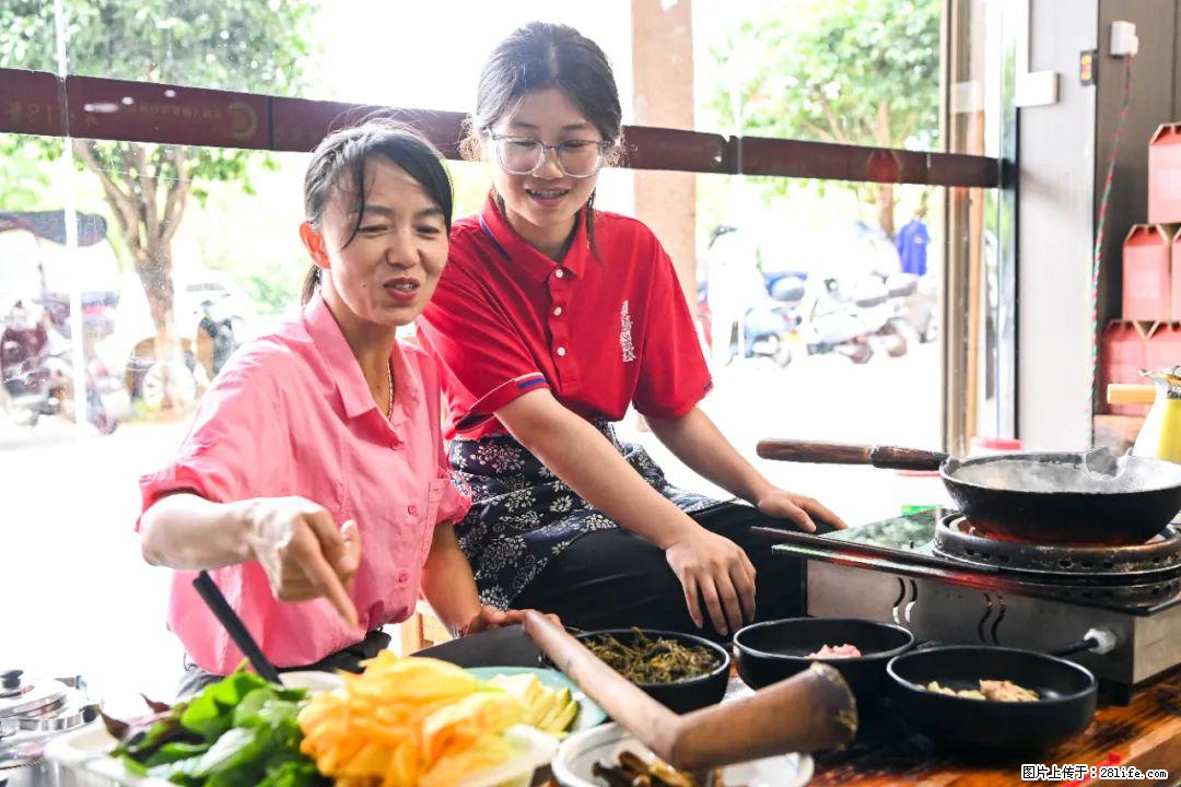 全网追的“扁担女孩”，找了一份暑假工，时薪12元 - 芜湖生活资讯 - 芜湖28生活网 wuhu.28life.com